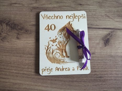 Dřevěné přání k narozeninám s vlkem