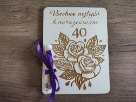 Dřevěné přání k narozeninám s růžemi