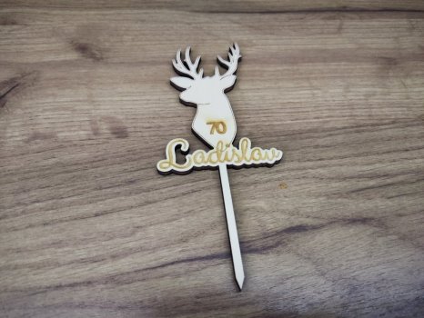 Zápich s jelenem a jménem