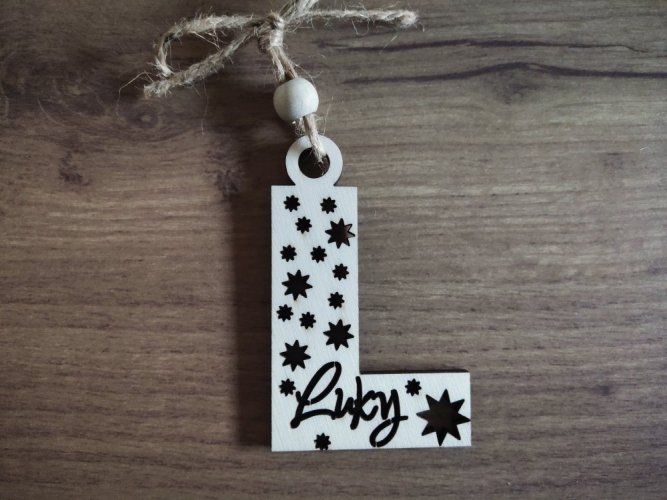 Vánoční ozdoba se jménem Yveta