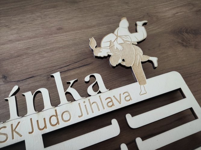 Věšák na medaile ženské judo