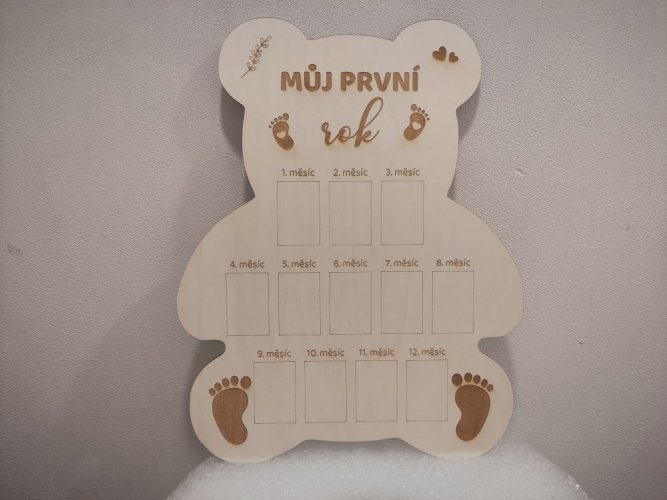 Dřevěný medvídek na fotografie