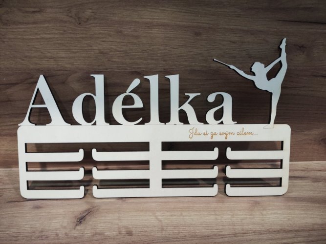 Věšák na medaile mažoretka