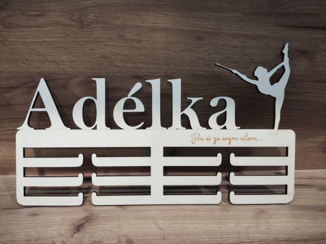 Věšák na medaile mažoretka