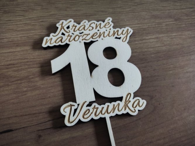 Zápich na dort číslovka s gravírovaným jménem a nápisem