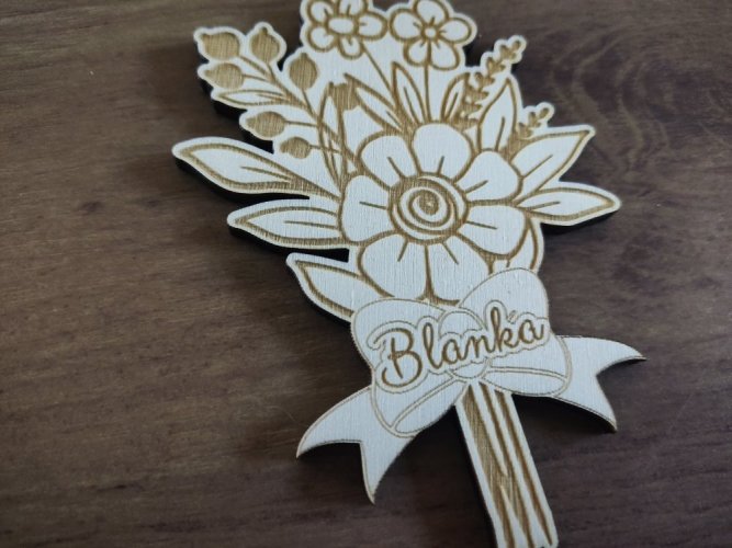 Jmenovka svazek květin