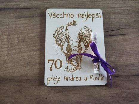 Dřevěné přání k narozeninám se slonem