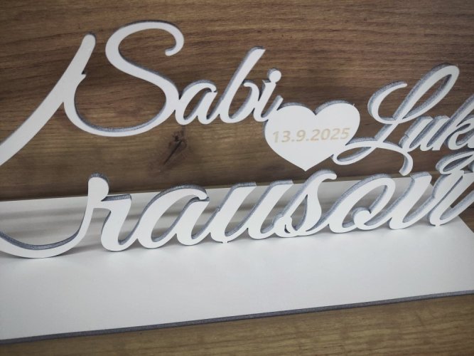 Svatební jmenovka na stůl s datumem