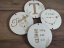 Dřevěné kruhy s údaji o miminku