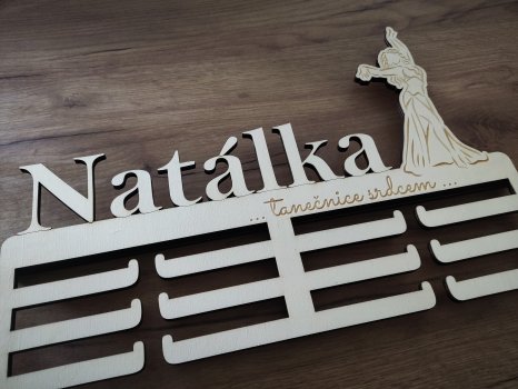 Věšák na medaile břišní tanec