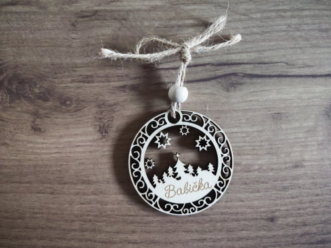 Vánoční ozdoba se jménem Amálie