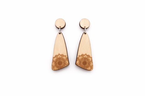 Dřevěné náušnice s motivem mandaly