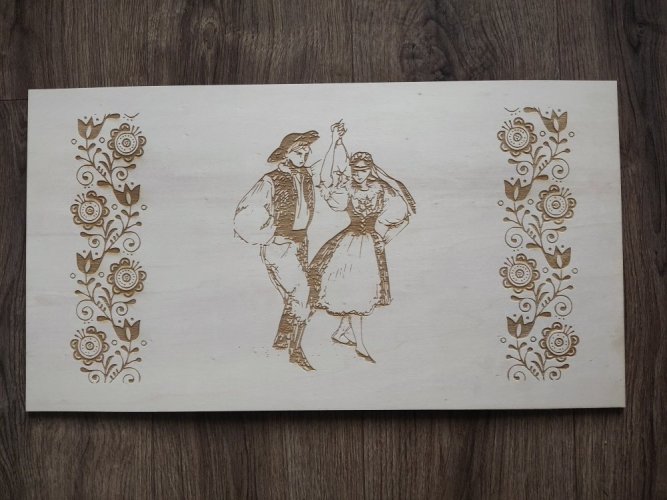 Dřevěný obraz "Pár v kroji"